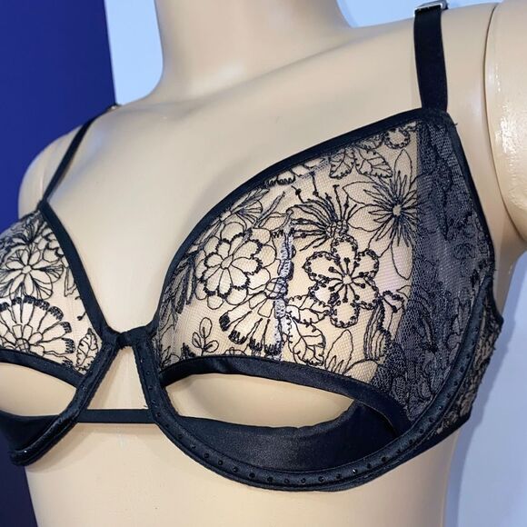 Victoria’s Secret Set Sexy Cut out mesh Rhinestones Demi Bra & High Waist thong - Picture 12 of 14